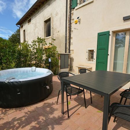 Residence Corte Bellebarbe Rivoli Veronese Esterno foto