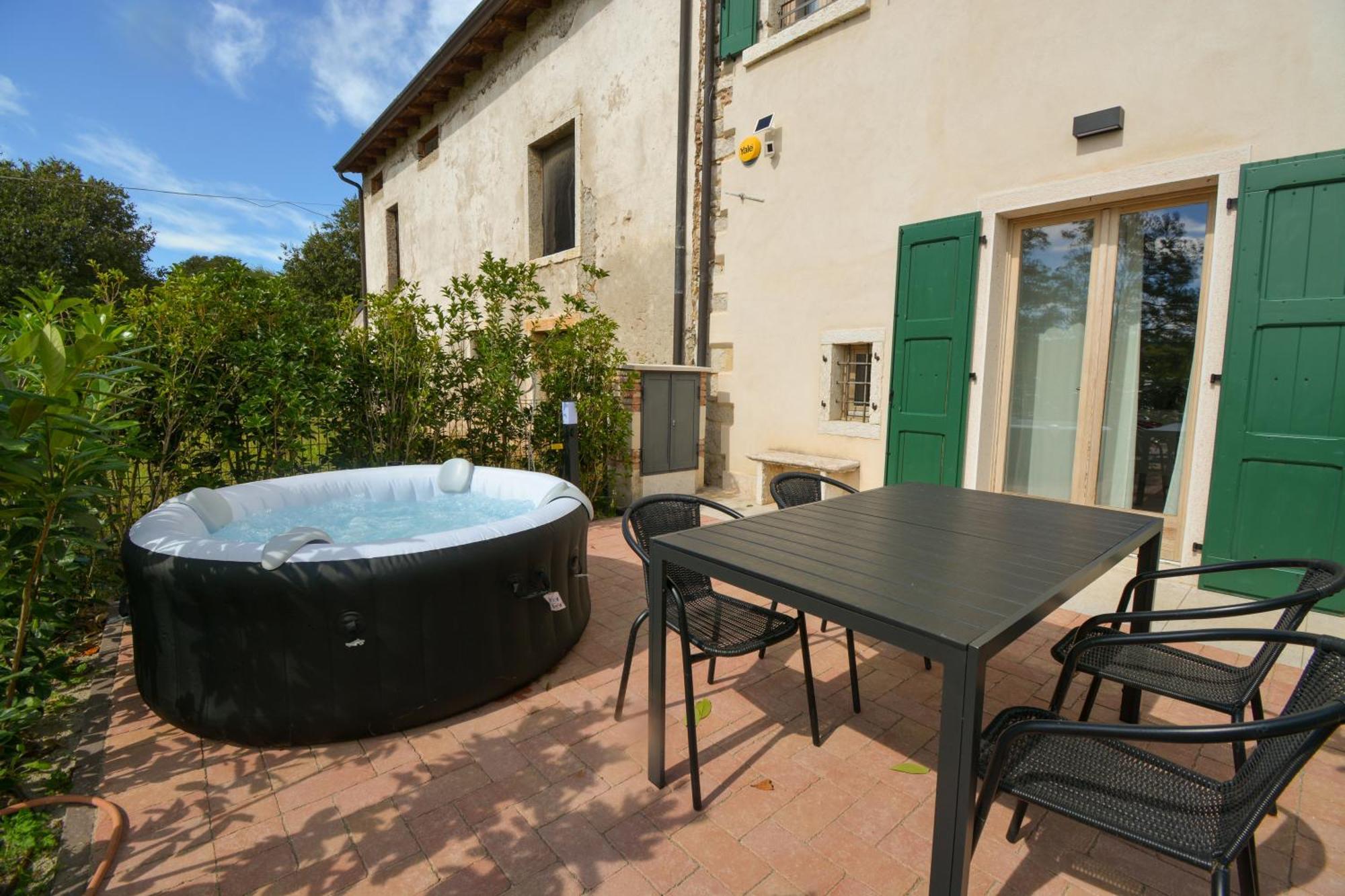 Residence Corte Bellebarbe Rivoli Veronese Esterno foto